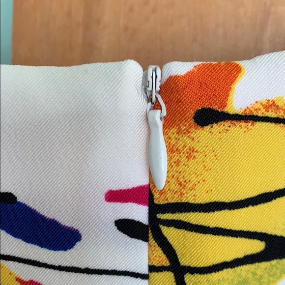 Abstract Size 10 dress - Picture 3 of 5